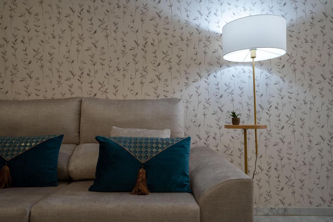 Reina Aixa- Apartamento Centro Гранада Екстериор снимка