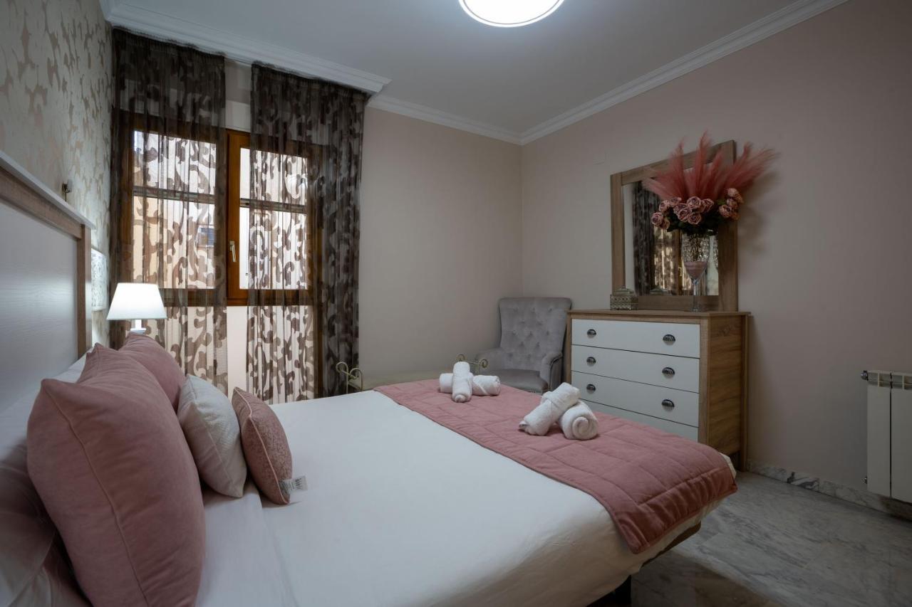 Reina Aixa- Apartamento Centro Гранада Екстериор снимка